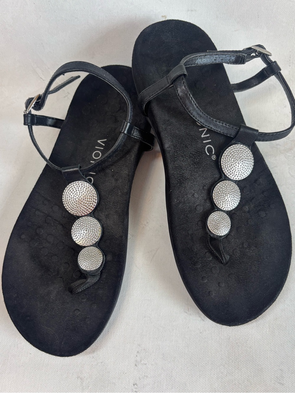 Vionic Black Leather T-Strap Sandals with Silver Accents, size 7.5